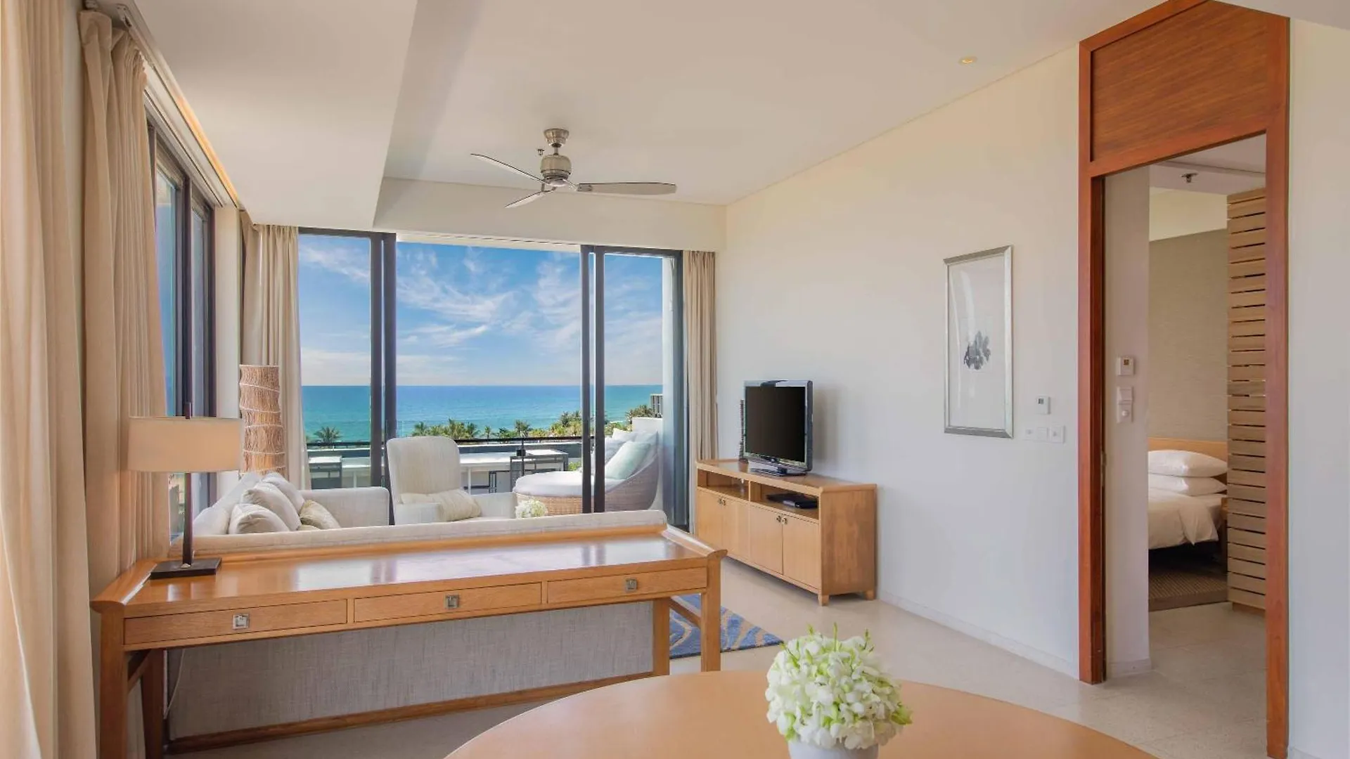 Aparthotel Lac Lac Booking - Residences In Beach Resort Da Nang Vietnam