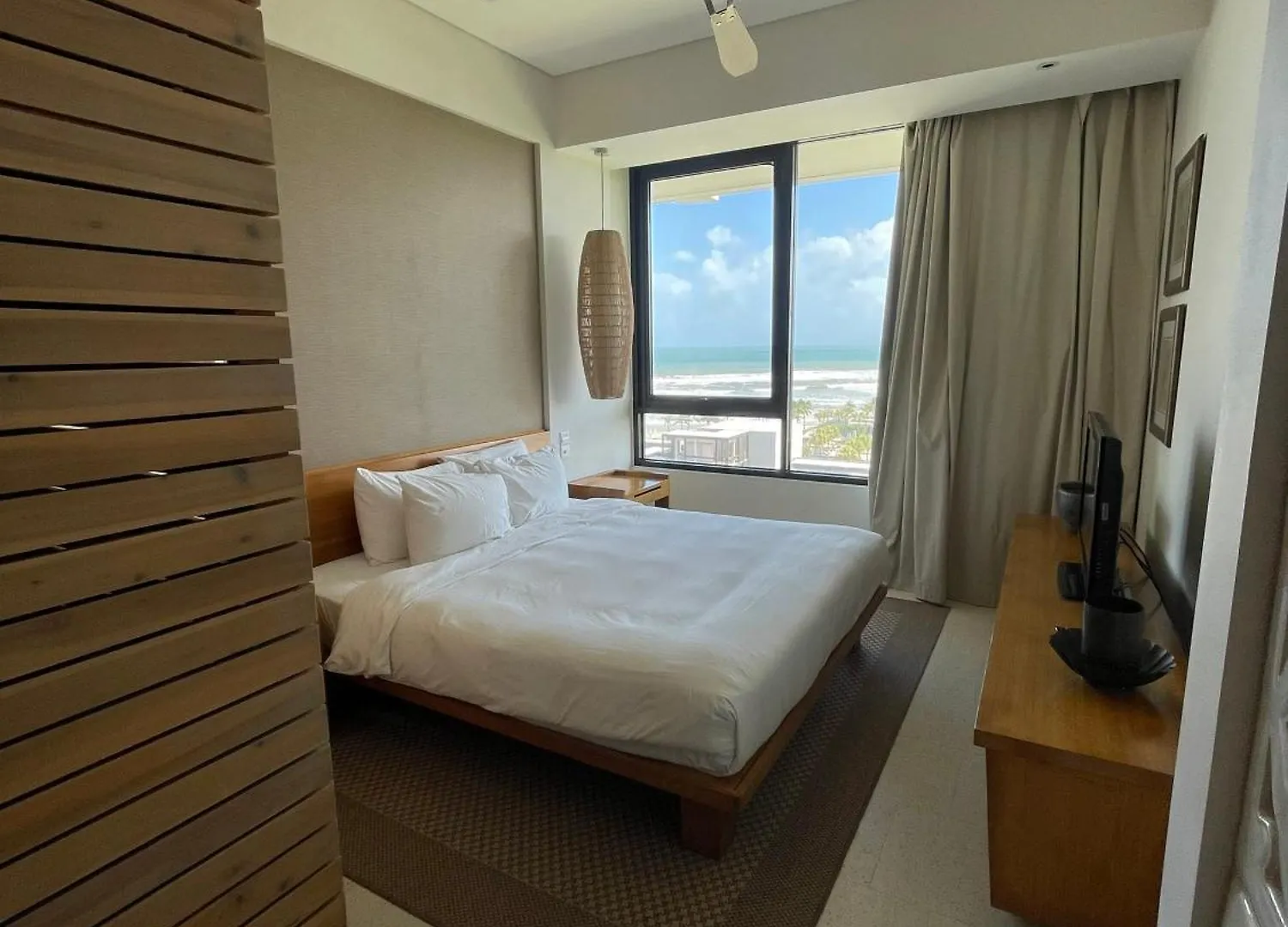 Lac Lac Booking - Residences In Beach Resort Da Nang Aparthotel