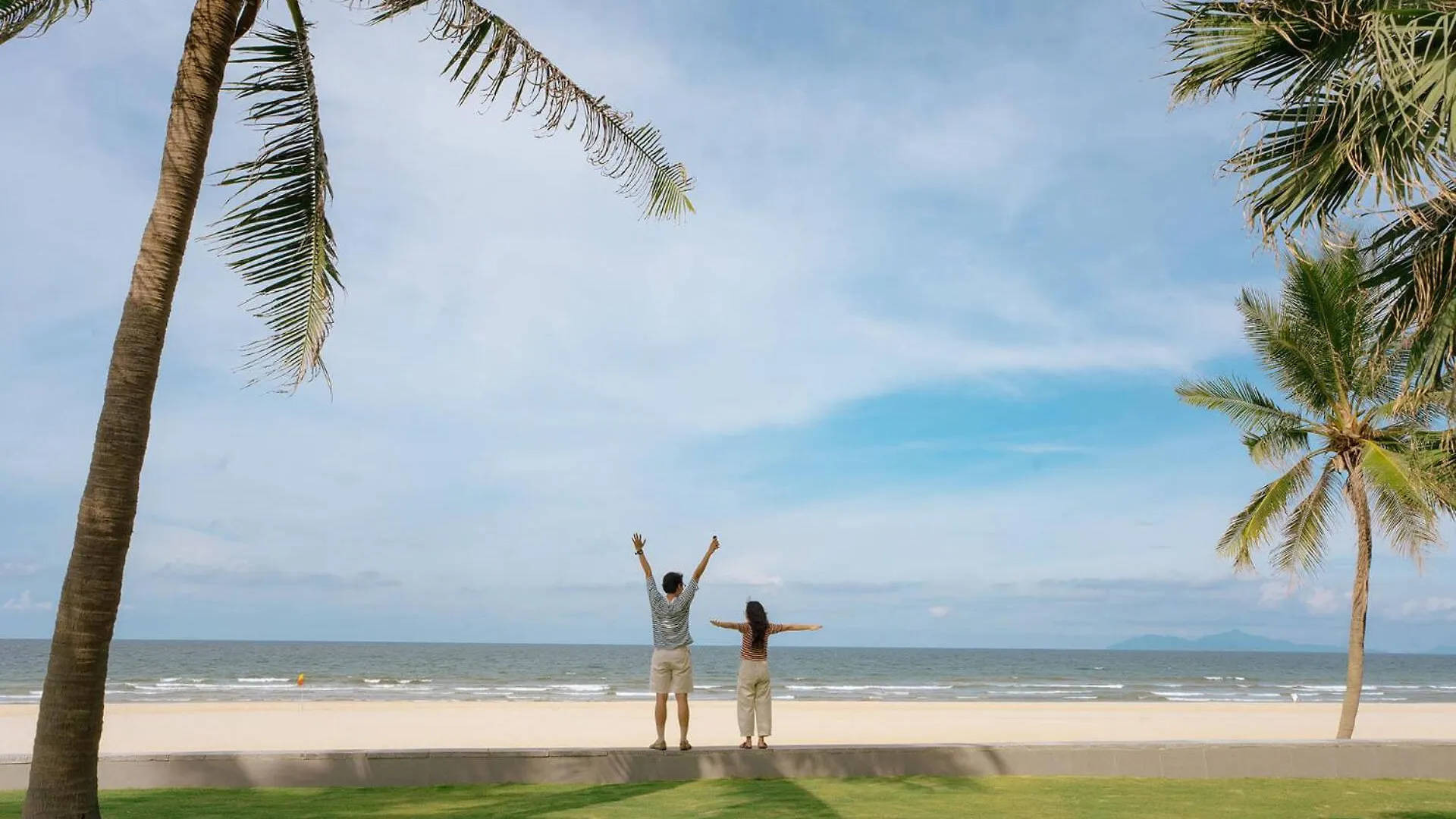 Lac Lac Booking - Residences In Beach Resort Da Nang